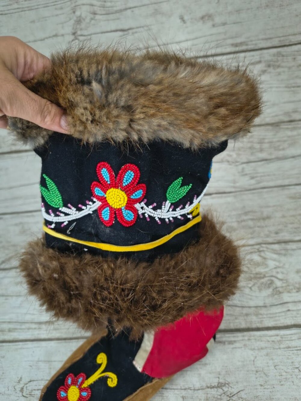 Handmade Native American Beaded Fur Mocassin Boots - Picture 7 of 11